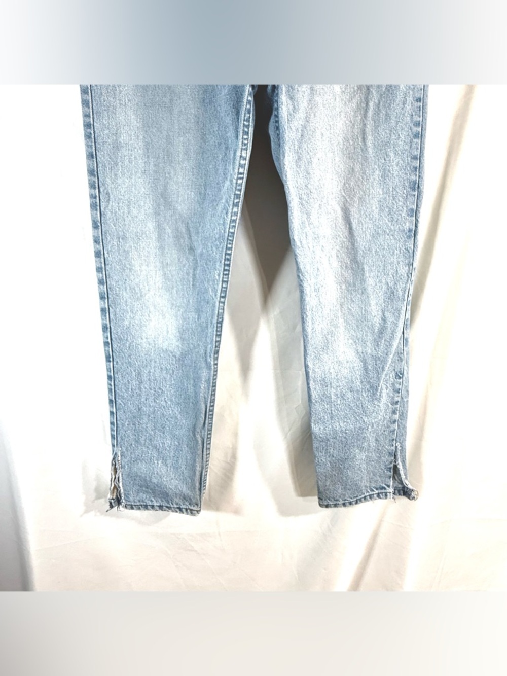 Urban Outfitters BDG Dad Fit High Rise Light Wash Jeans With Side Heel Slit - Picture 3 of 14